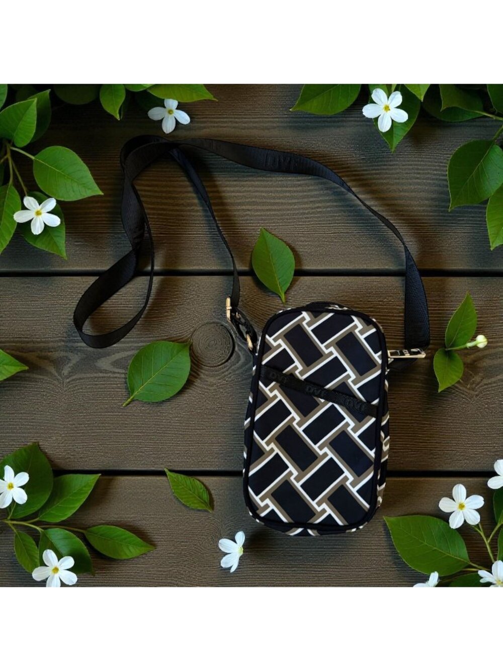 DVF DIANE VON FURSTENBERG Black Brown Woven Print Crossbody Bag